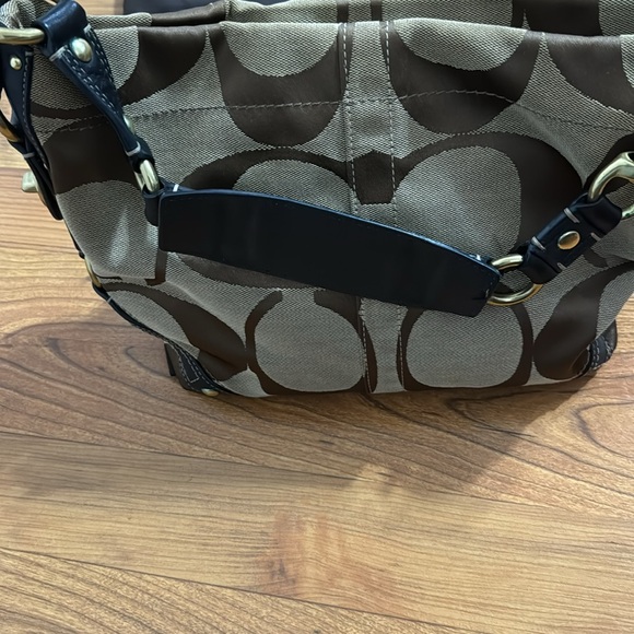 Coach purse - Picture 6 of 10